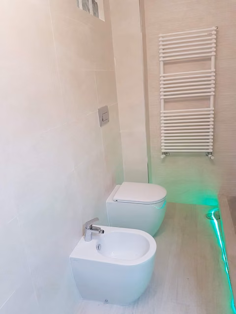Bagno realizzato da CMI Impianti Tecnologici