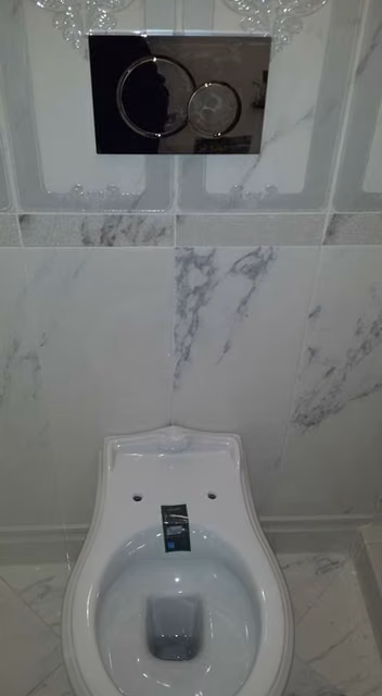 Bagno realizzato da CMI Impianti Tecnologici
