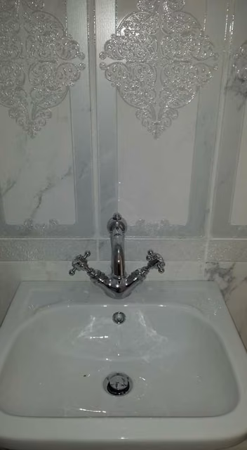 Bagno realizzato da CMI Impianti Tecnologici