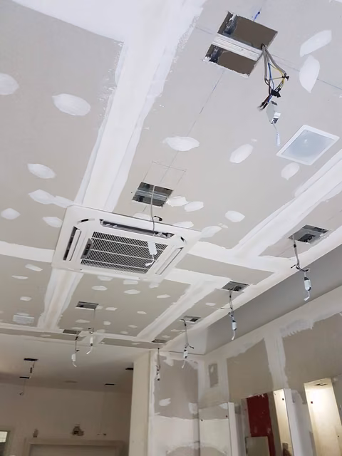 Foto di un intervento su un impianto di climatizzazione realizzato da CMI Impianti Tecnologici