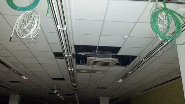 Foto di un intervento su un impianto di climatizzazione realizzato da CMI Impianti Tecnologici