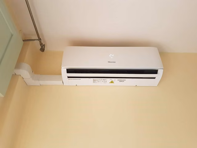 Foto di un intervento su un impianto di climatizzazione realizzato da CMI Impianti Tecnologici