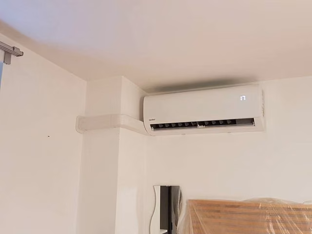 Foto di un intervento su un impianto di climatizzazione realizzato da CMI Impianti Tecnologici