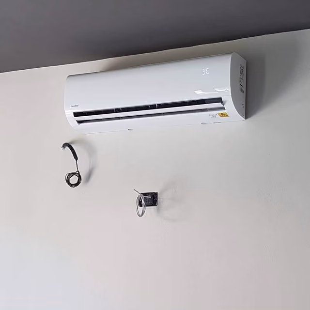 Foto di un intervento su un impianto di climatizzazione realizzato da CMI Impianti Tecnologici
