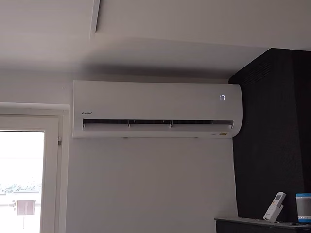 Foto di un intervento su un impianto di climatizzazione realizzato da CMI Impianti Tecnologici