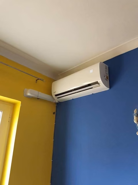 Foto di un intervento su un impianto di climatizzazione realizzato da CMI Impianti Tecnologici