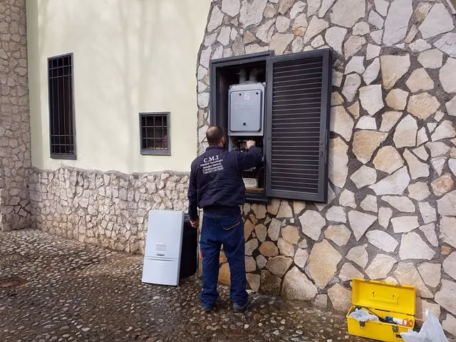 Foto di un intervento su un impianto di climatizzazione realizzato da CMI Impianti Tecnologici