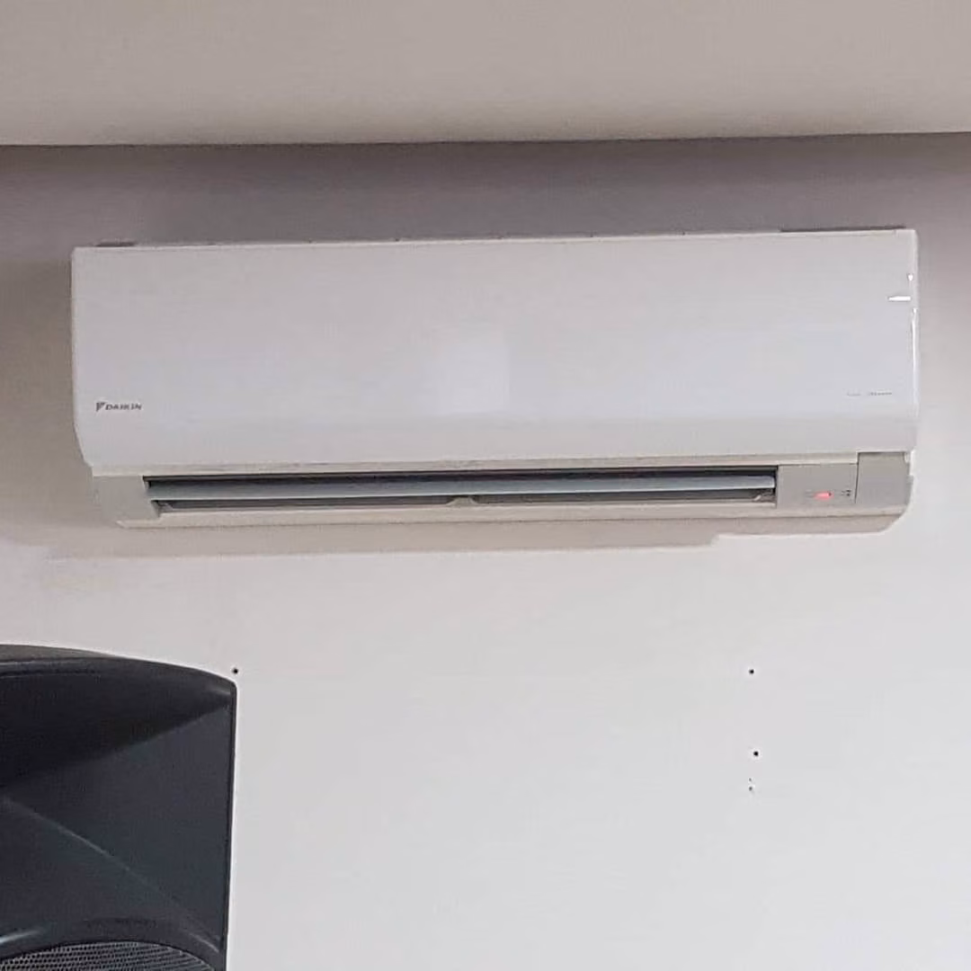 Foto di un intervento su un impianto di climatizzazione realizzato da CMI Impianti Tecnologici