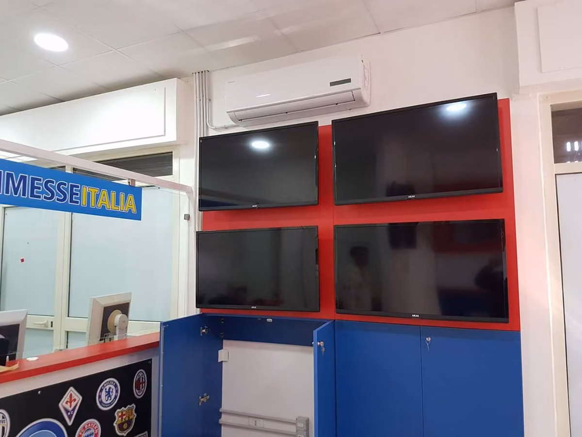 Foto di un intervento su un impianto di climatizzazione realizzato da CMI Impianti Tecnologici